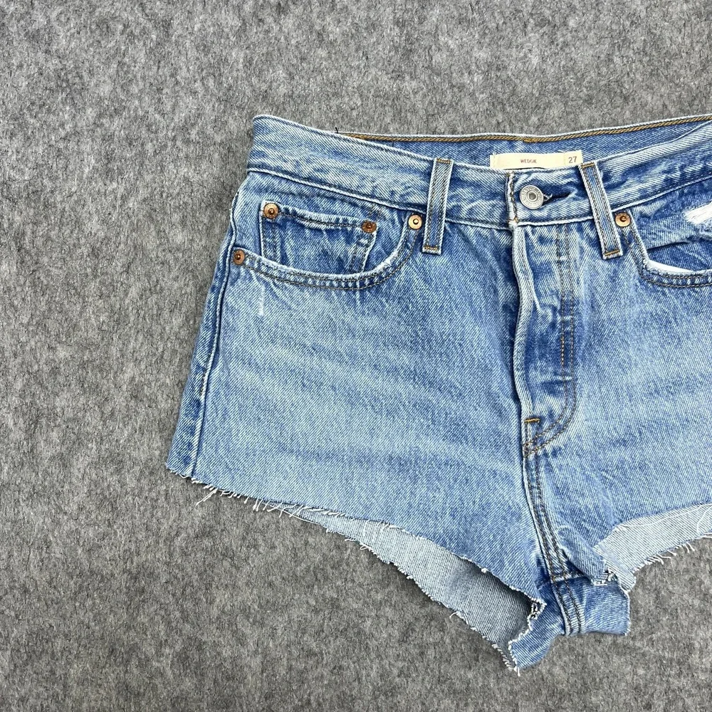 Levis Wedgie Shorts Womens 27‎ Blue Distressed Cutoff Denim High Rise Button Fly